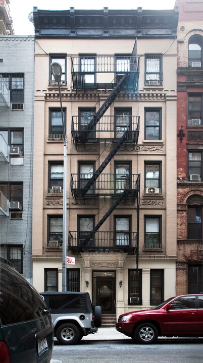 172 E 82nd St in New York, NY - Foto de edificio