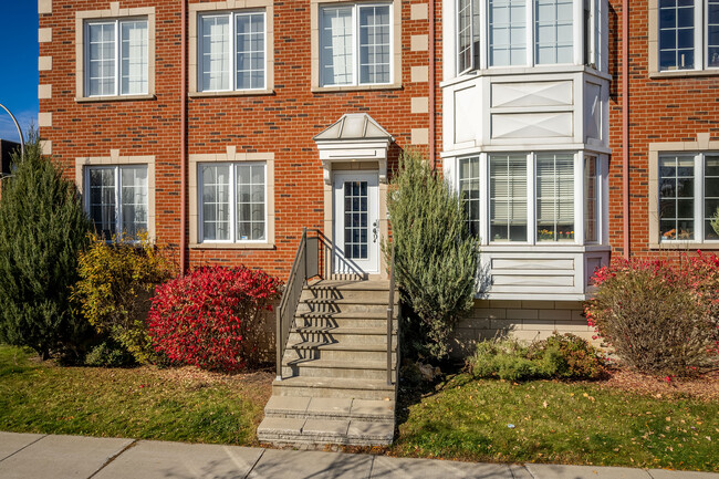 2955 Ernest-Hemingway Av in St. Laurent, QC - Building Photo - Building Photo