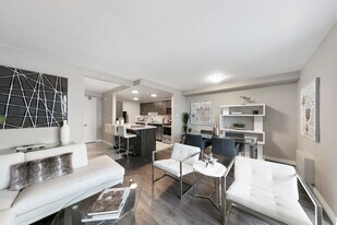 St. Clair Towers in Windsor, ON - Building Photo