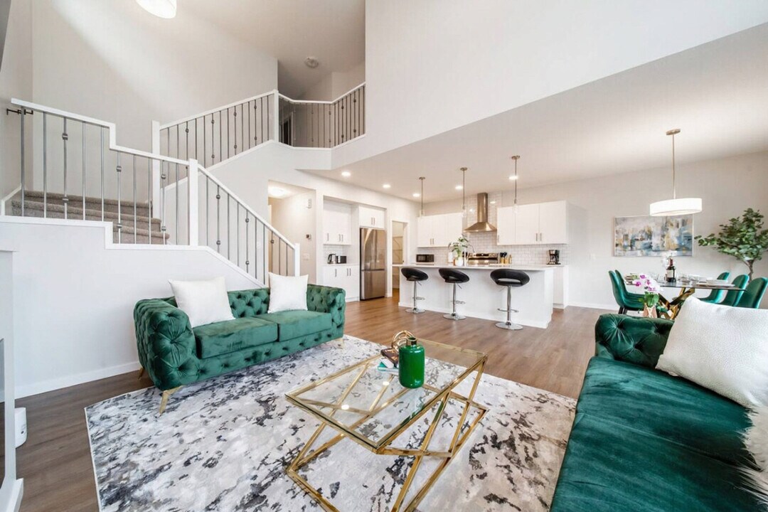 4914 Hawthorn Pl SW, Unit SI ID1308616P in Edmonton, AB - Building Photo