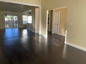 3711 Comanche Way in Antelope, CA - Building Photo - Building Photo