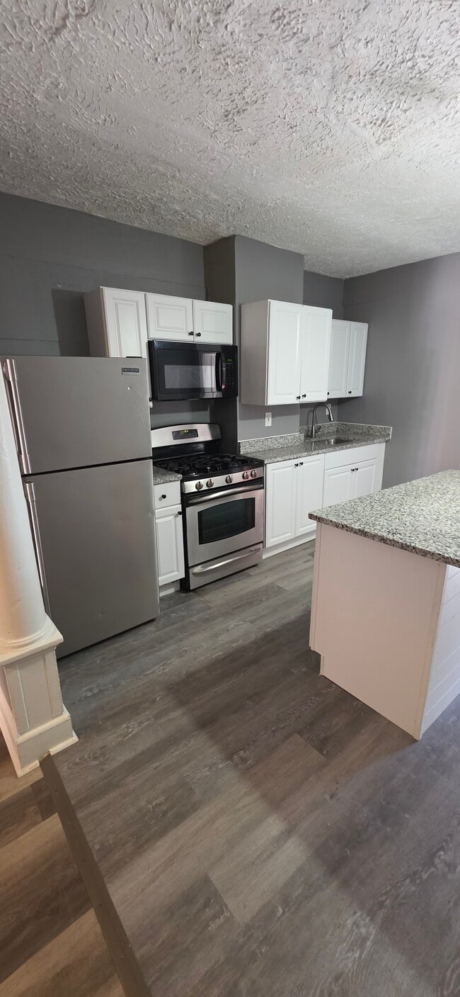 2707 Presbury St in Baltimore, MD - Building Photo - Building Photo