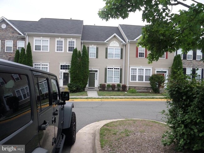 836 Linfield Terrace NE in Leesburg, VA - Foto de edificio - Building Photo