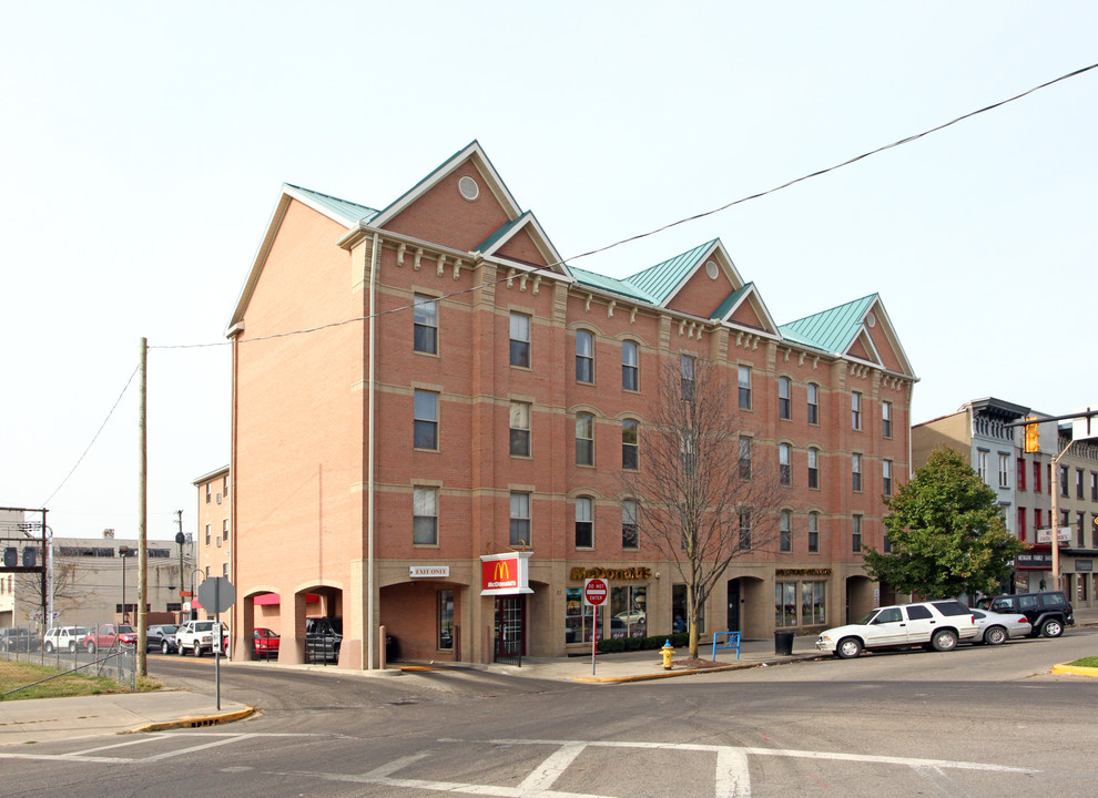 Candlewick Commons in Newark, OH - Building Photo