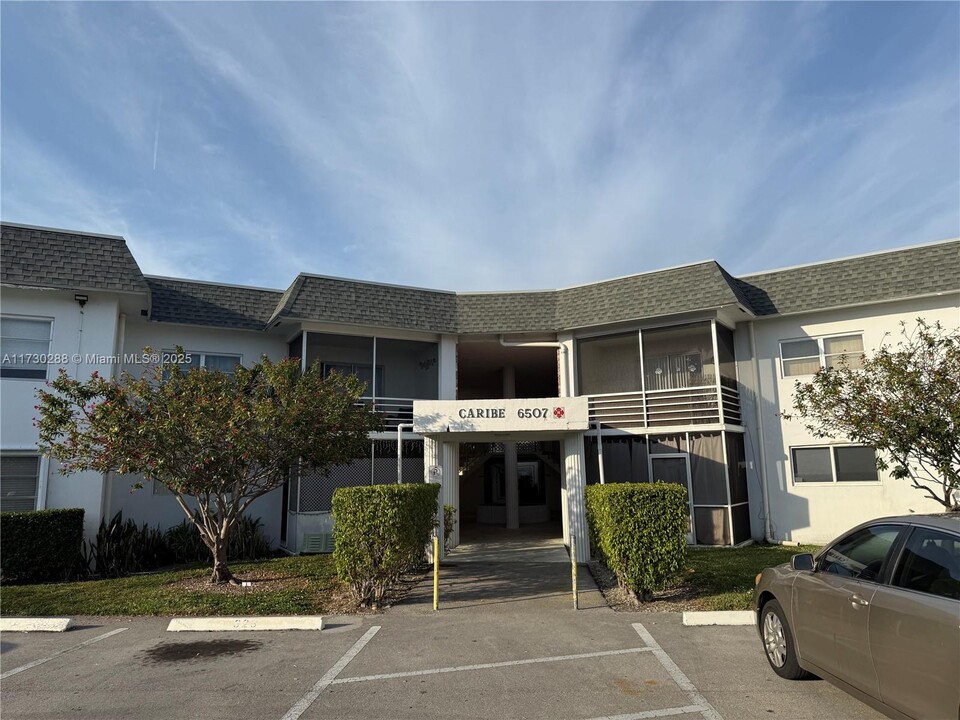 6507 Winfield Blvd in Margate, FL - Building Photo