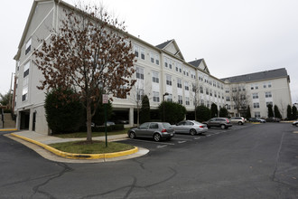 Fairfax Ridge in Fairfax, VA - Foto de edificio - Building Photo