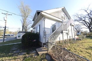 1517 Waverly St in St. Charles, MO - Building Photo