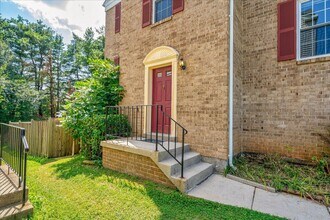 151 Lazy Hollow Dr in Gaithersburg, MD - Building Photo - Building Photo