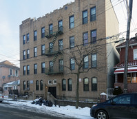 199 E 53rd St in Brooklyn, NY - Foto de edificio - Building Photo