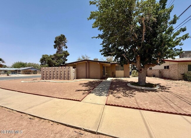 property at 3216 Drumond Rd