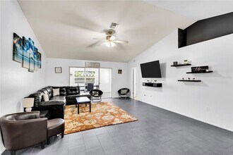 2648 Nassau St in Sarasota, FL - Building Photo - Building Photo