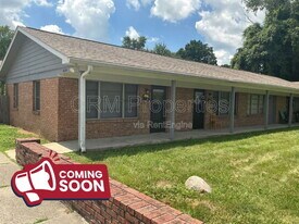 6124 Hillside Ave in Indianapolis, IN - Building Photo