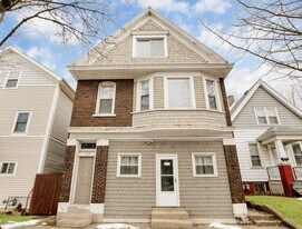 2772 N Bremen St in Milwaukee, WI - Building Photo