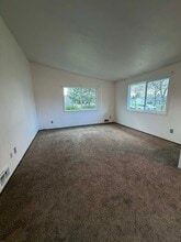 725 Edelweiss Ln SE in Olympia, WA - Building Photo - Building Photo