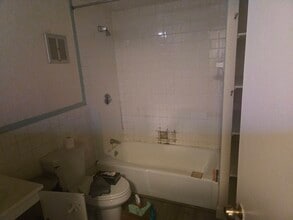 90 Sutton St, Unit 10C in North Andover, MA - Foto de edificio - Building Photo