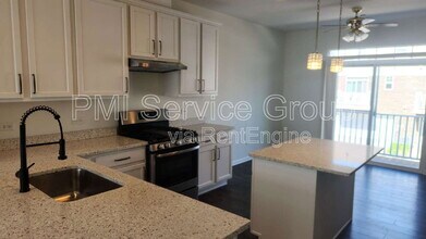 4444 Monroe Ct in Naperville, IL - Building Photo - Building Photo