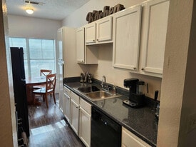 Springdale Estates Apartments in Austin, TX - Building Photo