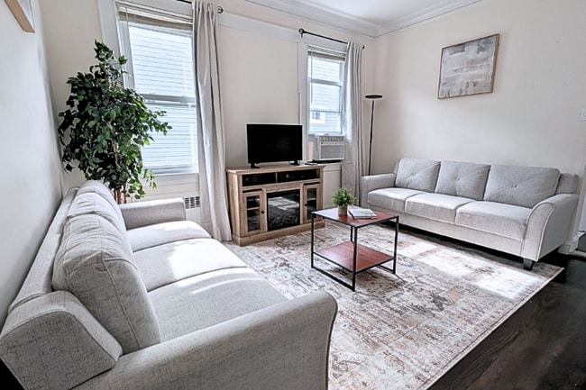 108 Gotthart St in Newark, NJ - Building Photo - Building Photo