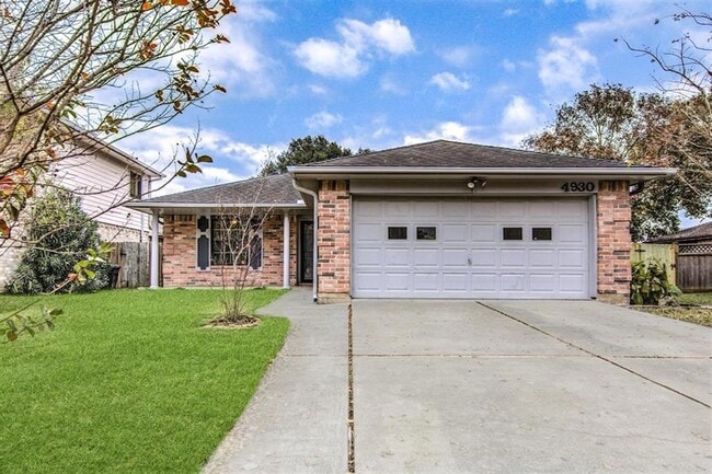 property at 4930 Shadowdale Dr