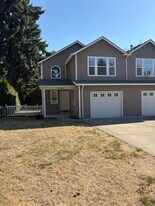 5220 SE Hull Ave in Portland, OR - Building Photo