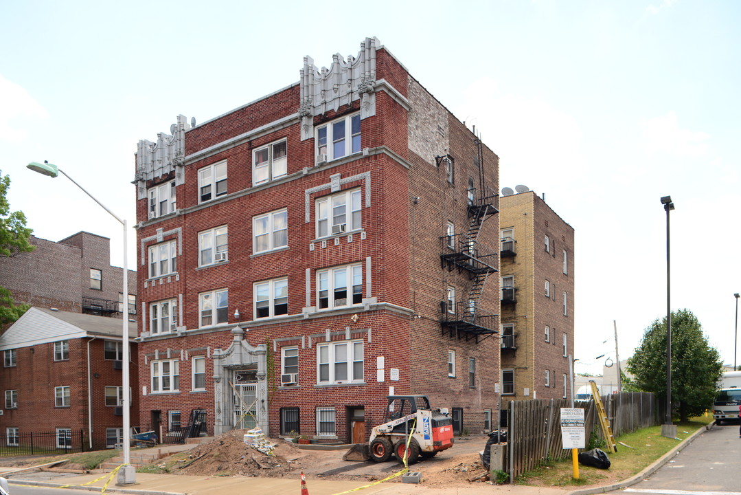 491 William St in East Orange, NJ - Building Photo