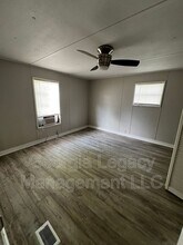 581 Ila Rd in Commerce, GA - Foto de edificio - Building Photo