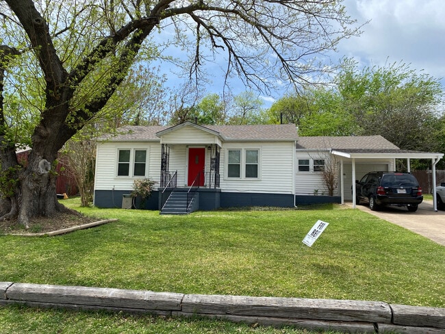 property at 1805 Brook Hollow Dr