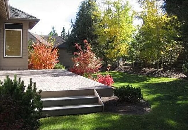 2963 NW Fairway Heights Dr in Bend, OR - Building Photo - Building Photo