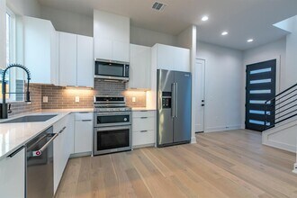 2008 Canterbury St in Austin, TX - Building Photo - Building Photo