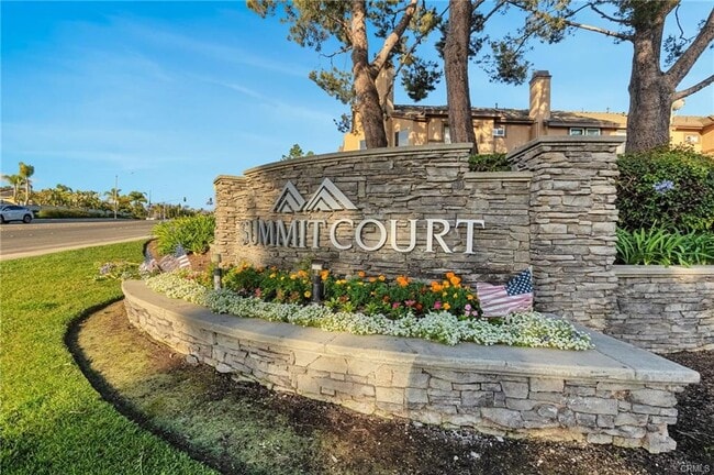 922 S Country Glen Way in Anaheim, CA - Building Photo - Building Photo