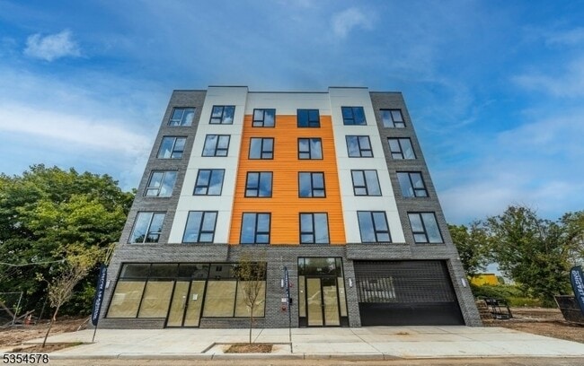 15 S 13th St in Newark, NJ - Building Photo - Building Photo