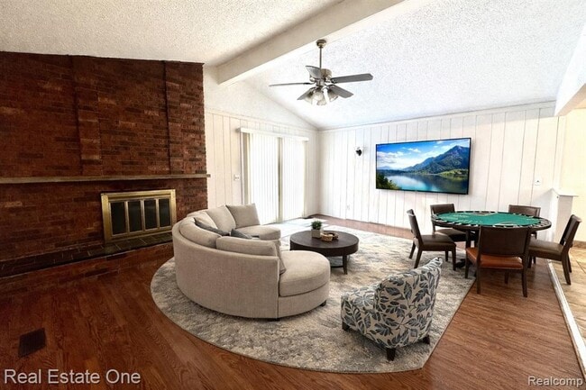 37683 Adrian Dr in Sterling Heights, MI - Building Photo - Building Photo