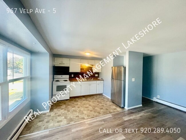 967 Velp Ave in Green Bay, WI - Building Photo - Building Photo