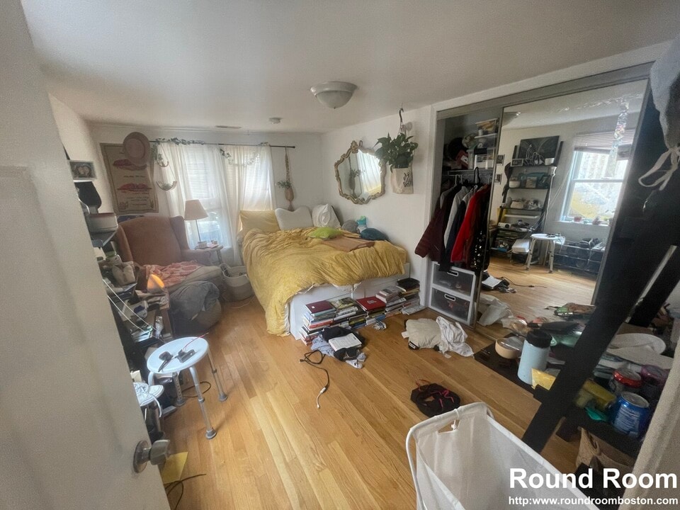 89 Spring St, Unit 1 in Cambridge, MA - Building Photo