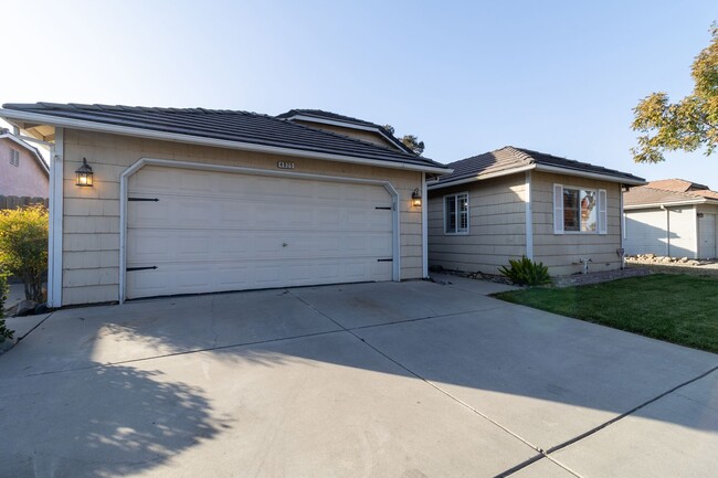 4025 McKenna Dr in Turlock, CA - Building Photo - Building Photo