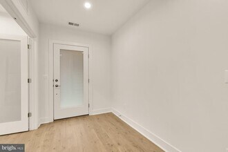 5414 Goshawk Aly in Bethesda, MD - Building Photo - Building Photo