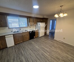 2006 S White Oak Dr in Wichita, KS - Building Photo - Building Photo