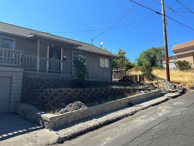 1528 Wilford Ave in Klamath Falls, OR - Building Photo - Building Photo