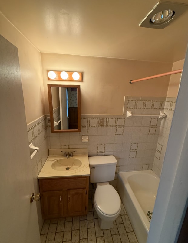 4518 Lawrence St in Cincinnati, OH - Building Photo - Building Photo