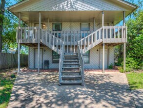 131 W Acres St in Norman, OK - Building Photo - Building Photo