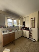 32 Oak St, Unit 1A in Somerville, MA - Building Photo