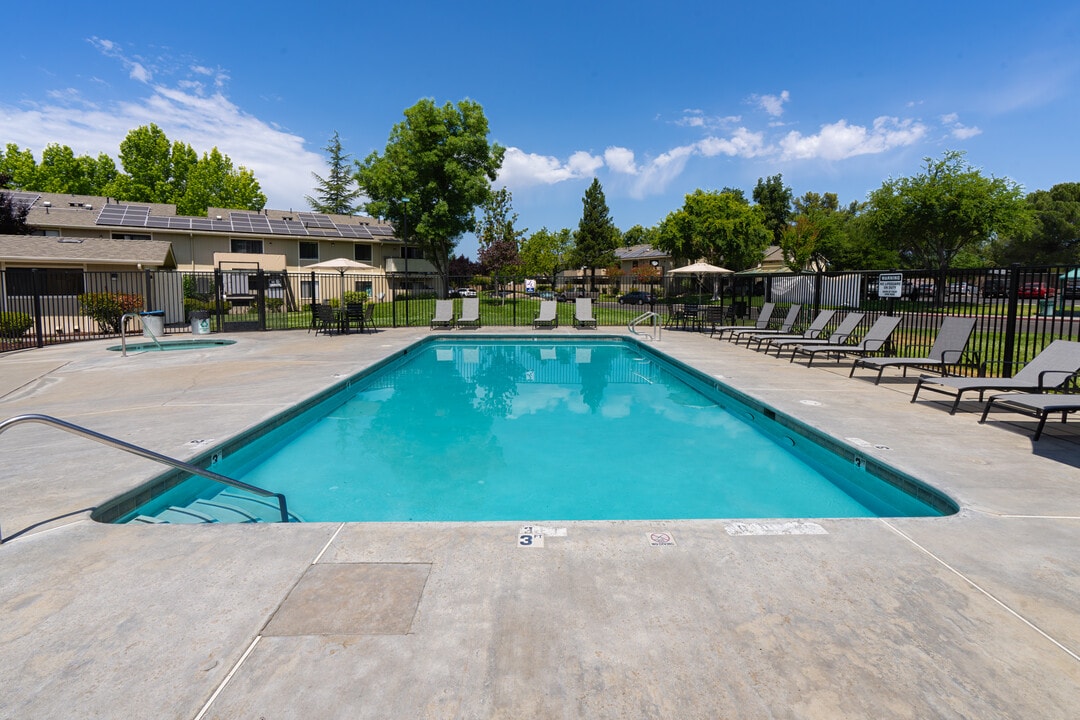 Dry Creek in Paso Robles, CA - Foto de edificio