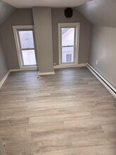 78 E Broad St in East Stroudsburg, PA - Foto de edificio - Building Photo