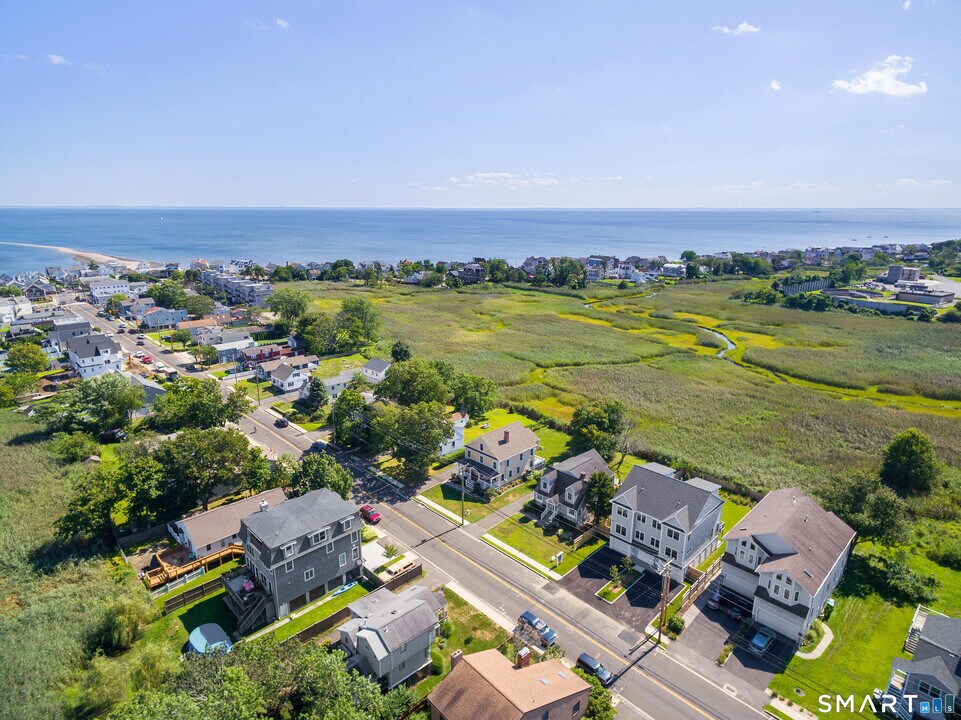 997 Reef Rd in Fairfield, CT - Building Photo