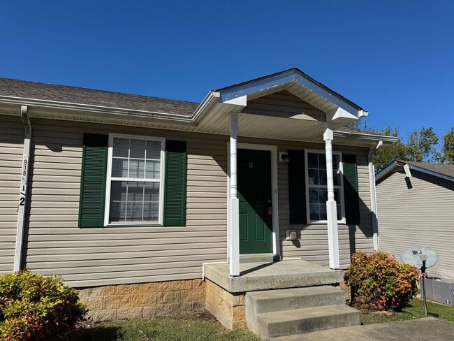 918-1/2 Kingsbury Dr in Clarksville, TN - Building Photo - Building Photo