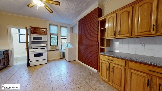 505 Henry St, Unit 1B in Brooklyn, NY - Building Photo - Building Photo