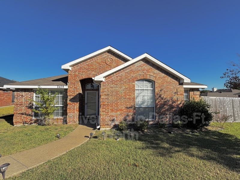 2409 Johnson Dr in Mesquite, TX - Building Photo