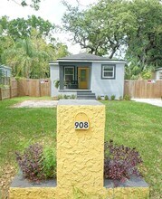 908 E Cayuga St in Tampa, FL - Building Photo - Building Photo