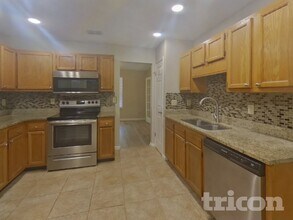 2068 Manucy Ct in Middleburg, FL - Building Photo - Building Photo