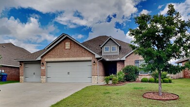 2216 Hidden Prairie Way in Edmond, OK - Building Photo - Building Photo